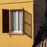 Laura - Residenze Estensi