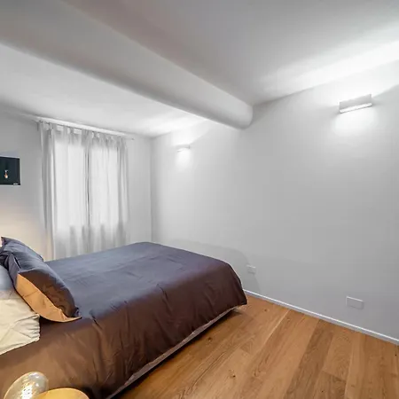 Laura - Residenze Estensi 公寓