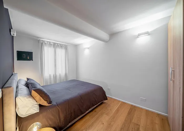 Laura - Residenze Estensi 公寓